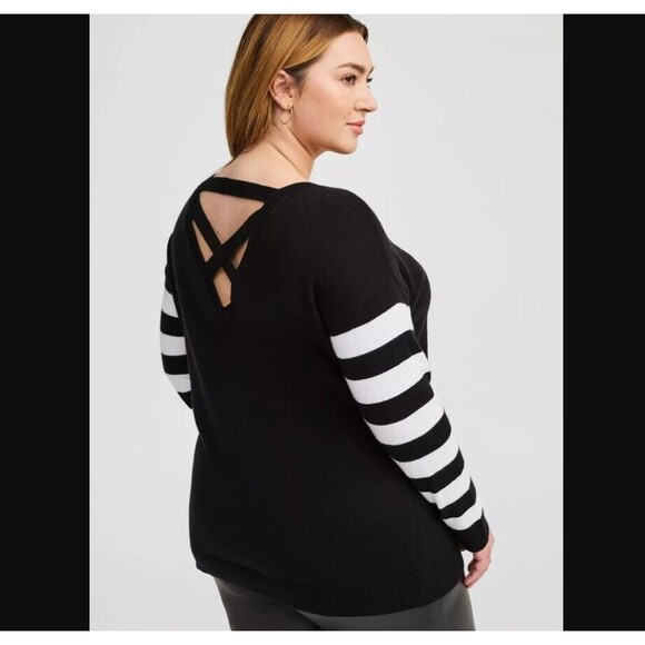 Torrid Nightmare Before Christmas Jack Top 2X 18 20 Disney Striped Crew Neck NWT - Picture 5 of 5
